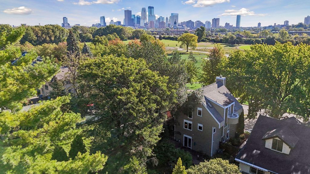 440 Morgan Avenue S, Minneapolis, MN 55405 — photo 3