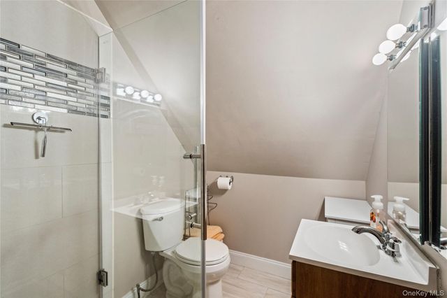 19 William Street, Valley Stream, NY 11580