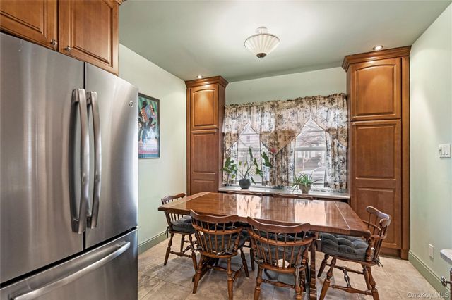 19 William Street, Valley Stream, NY 11580