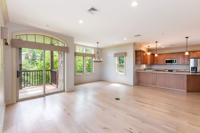 616 Scenic Rd Unit 106, Laconia, NH 03246