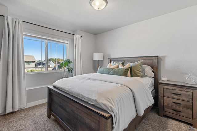 587 QUINTON LN, Box Elder, SD 57719