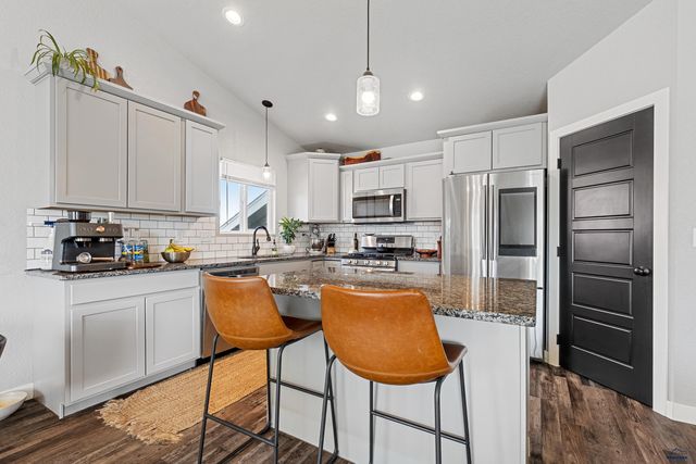 587 QUINTON LN, Box Elder, SD 57719