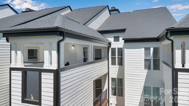 18755 Vineyard Point Lane, Cornelius, NC 28031