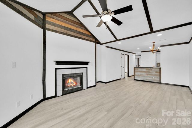 18755 Vineyard Point Lane, Cornelius, NC 28031