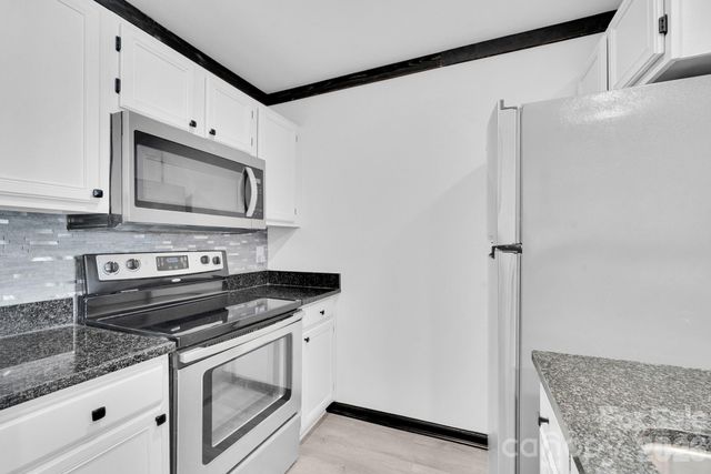 18755 Vineyard Point Lane, Cornelius, NC 28031