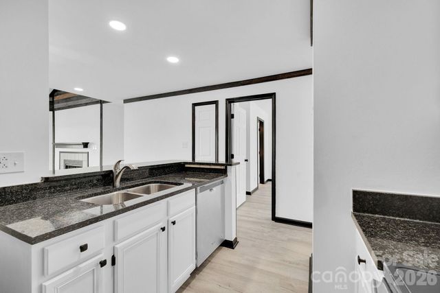18755 Vineyard Point Lane, Cornelius, NC 28031