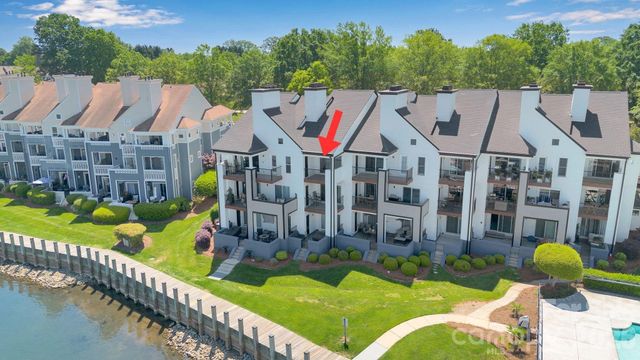 18755 Vineyard Point Lane, Cornelius, NC 28031