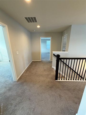 31065 Tremont Lane, Beverly Hills, MI 48025