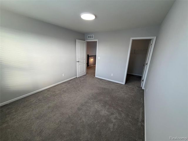 31065 Tremont Lane, Beverly Hills, MI 48025