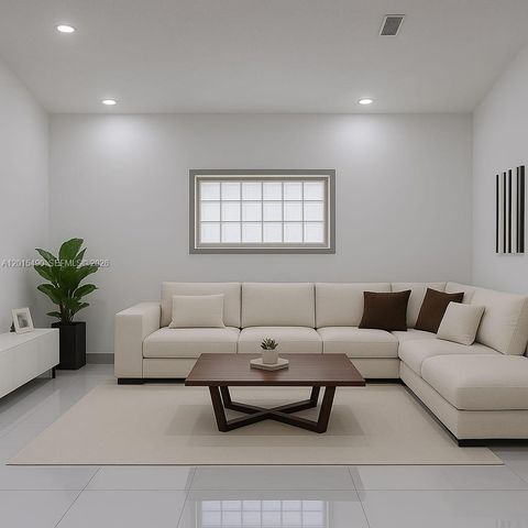 15356 SW 42nd Ln, Miami, FL 33185