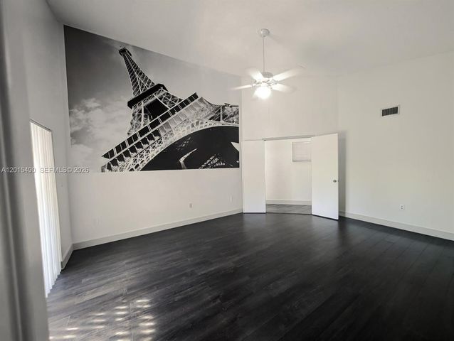 15356 SW 42nd Ln, Miami, FL 33185
