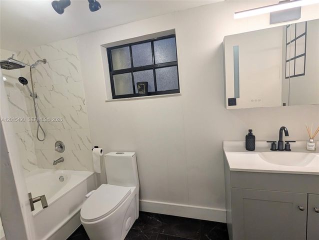 15356 SW 42nd Ln, Miami, FL 33185