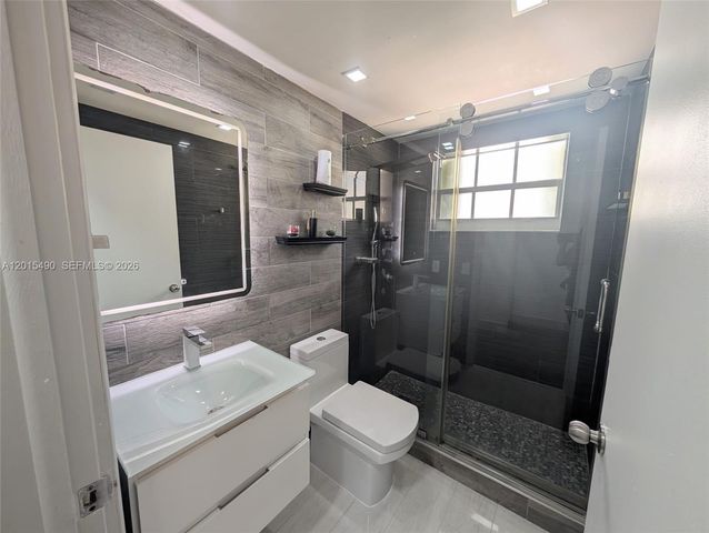 15356 SW 42nd Ln, Miami, FL 33185