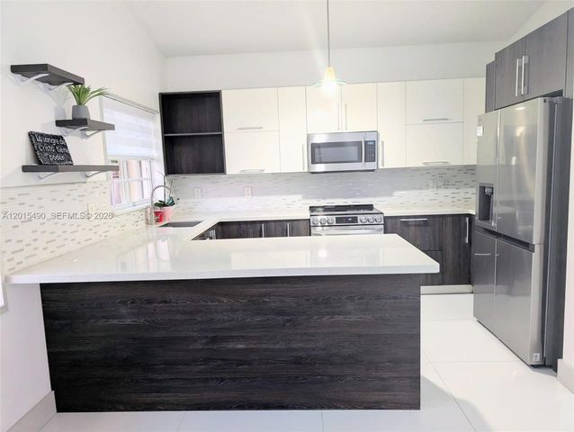 15356 SW 42nd Ln, Miami, FL 33185