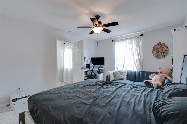 285 Brookfield Drive, Westland, MI 48185