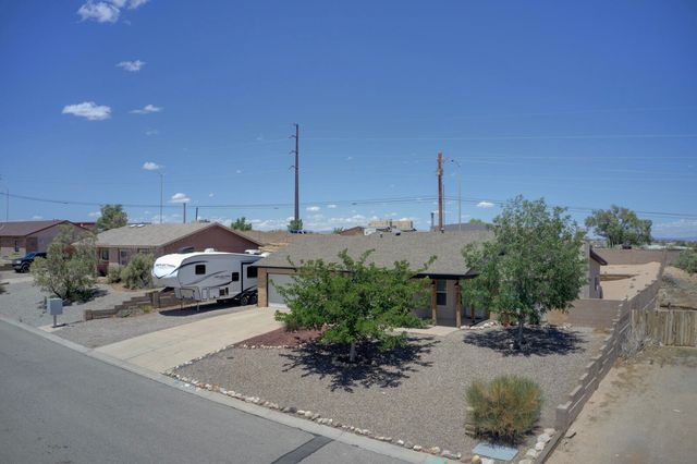 4937 Chromium Drive NE, Rio Rancho, NM 87124
