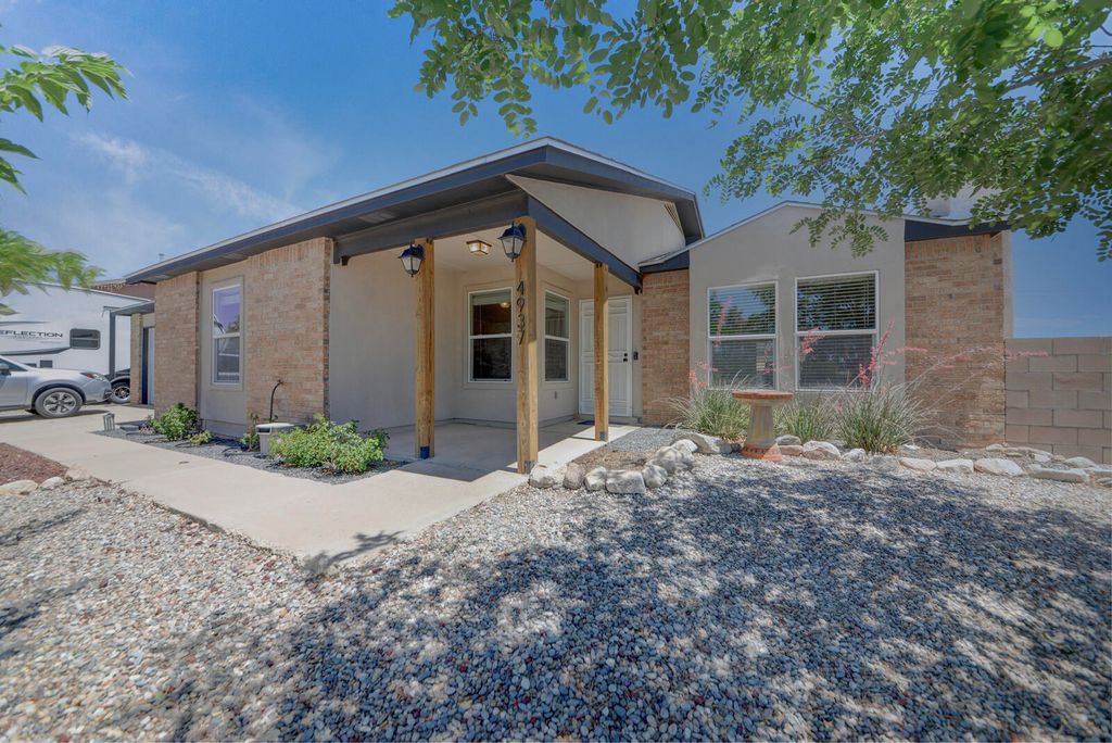 4937 Chromium Drive NE, Rio Rancho, NM 87124