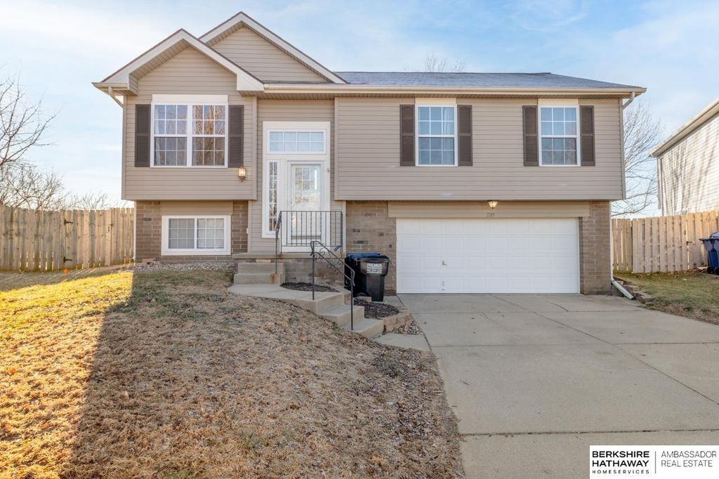 7518 S 178 Circle, Omaha, NE 68138