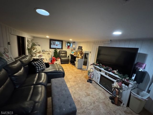 246 Prospect Ave, North Arlington Boro, NJ 07031