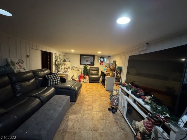 246 Prospect Ave, North Arlington Boro, NJ 07031