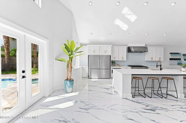 398 Riverview Lane, Melbourne Beach, FL 32951