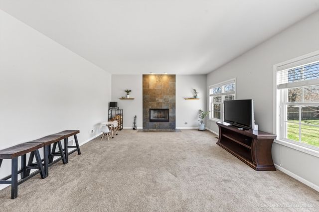 6119 Sands Road, Crystal Lake, IL 60014