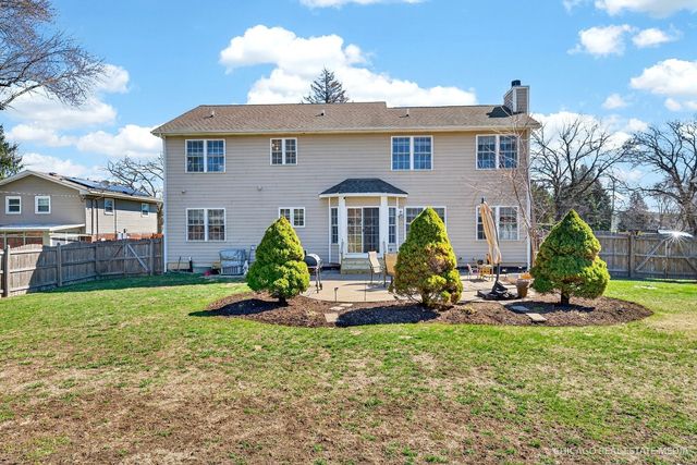 6119 Sands Road, Crystal Lake, IL 60014