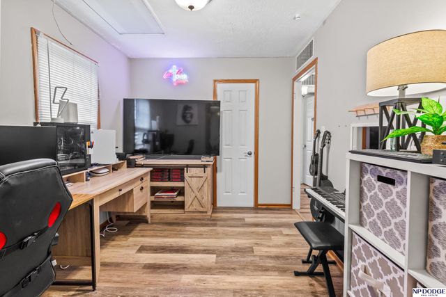 2807 Crawford Street, Bellevue, NE 68005