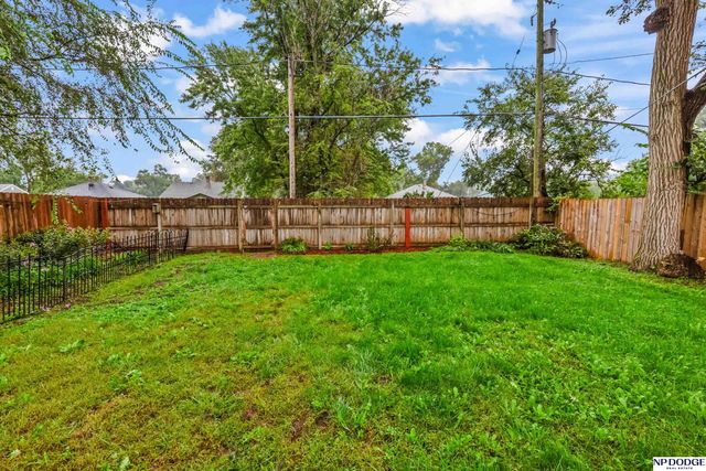 2807 Crawford Street, Bellevue, NE 68005