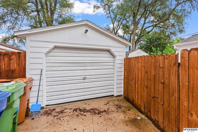 2807 Crawford Street, Bellevue, NE 68005