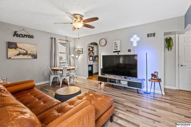 2807 Crawford Street, Bellevue, NE 68005