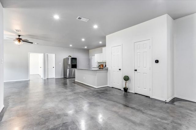 1409 County Road 913, Burleson, TX 76028