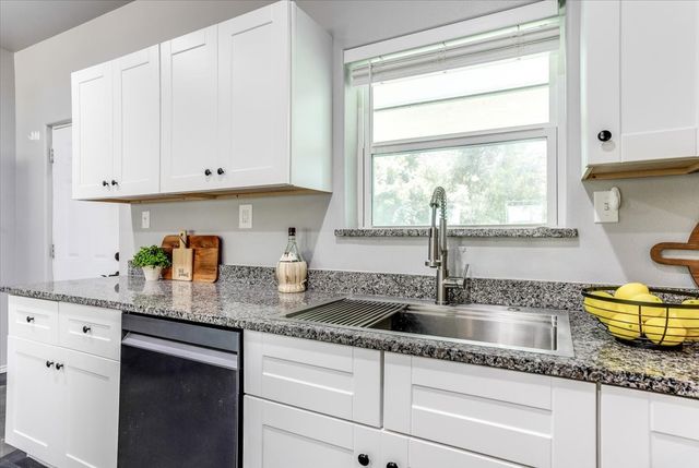 1409 County Road 913, Burleson, TX 76028