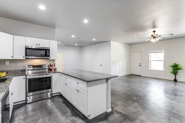 1409 County Road 913, Burleson, TX 76028