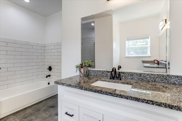 1409 County Road 913, Burleson, TX 76028