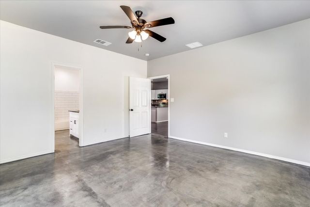 1409 County Road 913, Burleson, TX 76028