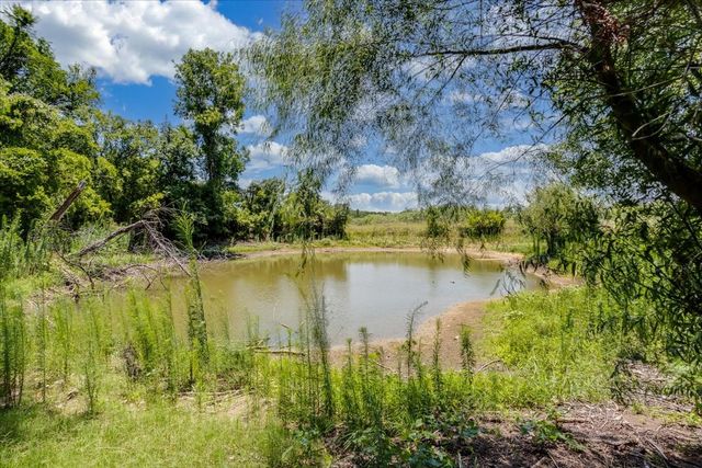 1409 County Road 913, Burleson, TX 76028