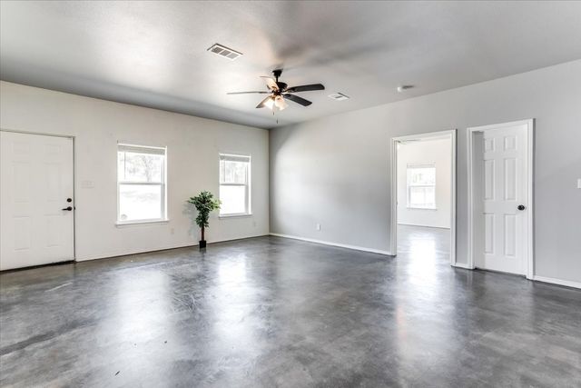 1409 County Road 913, Burleson, TX 76028