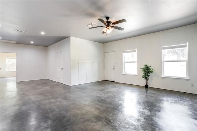 1409 County Road 913, Burleson, TX 76028