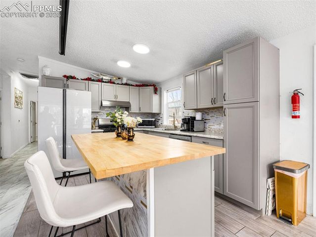 279 E Kipling Drive, Pueblo West, CO 81007