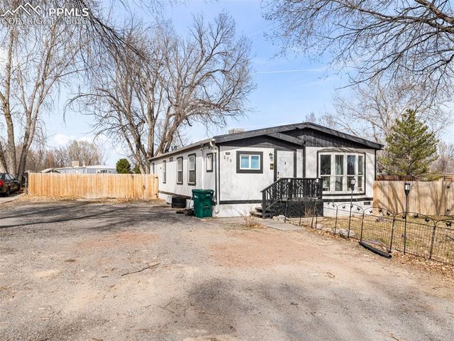 279 E Kipling Drive, Pueblo West, CO 81007