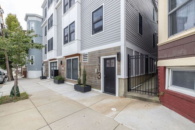 113-115 Falcon St 113-3, Boston, MA 02128