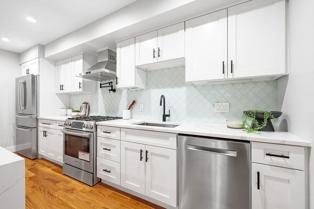 113-115 Falcon St 113-3, Boston, MA 02128