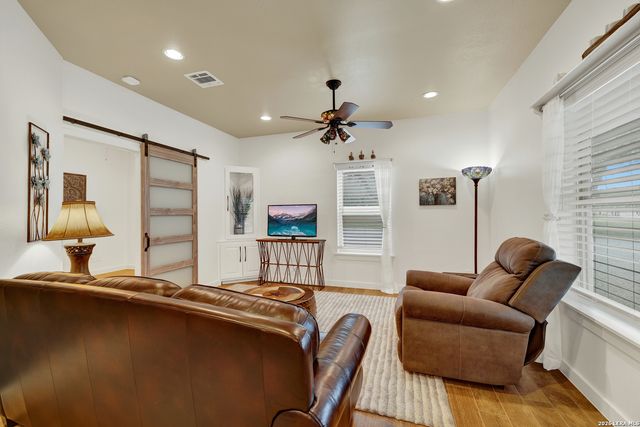 285 Rangeland, Seguin, TX 78155