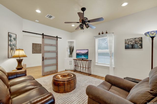 285 Rangeland, Seguin, TX 78155