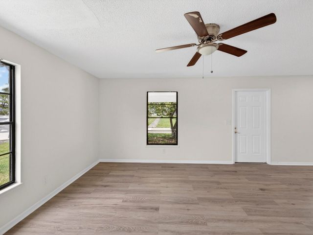 2575 1st Place, Vero Beach, FL 32962
