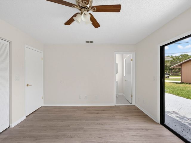 2575 1st Place, Vero Beach, FL 32962