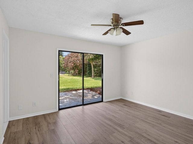 2575 1st Place, Vero Beach, FL 32962