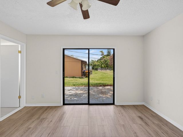 2575 1st Place, Vero Beach, FL 32962