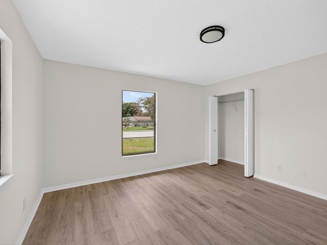 2575 1st Place, Vero Beach, FL 32962